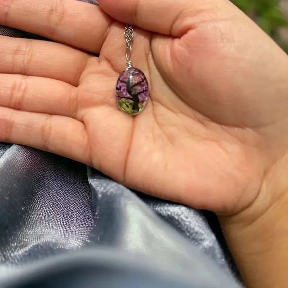 Resin Flower Pressed & Tree Oval Pendant Charm Stainless Steel Necklace - Picture 2 of 3